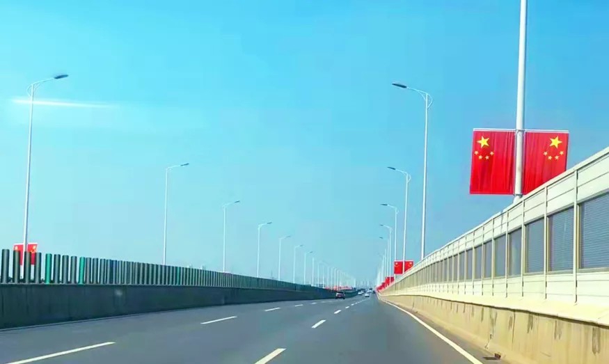 【為群眾辦實(shí)事】迎國(guó)慶！南昌城投運(yùn)管公司彰顯國(guó)企擔(dān)當(dāng) 做好“穩(wěn)安全、保暢通、強(qiáng)服務(wù)”工作