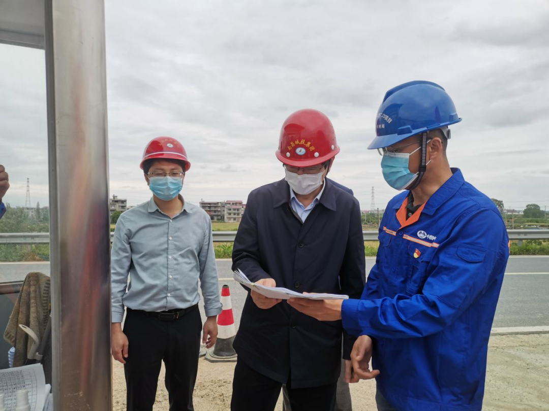 集團黨委委員、紀委書記何志敏赴西二環(huán)高速項目檢查疫情防控工作